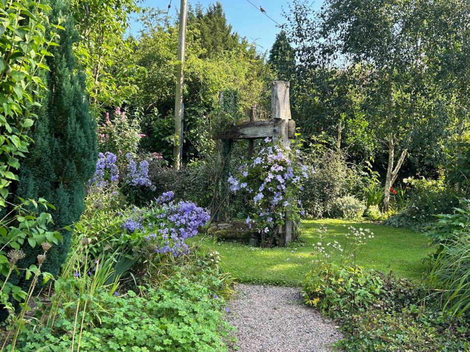 The Cider Mill is a spacious holiday cottage that sleeps 6 guests. It has a private enclosed garden | Monnington House and Cottages, Herefordshire