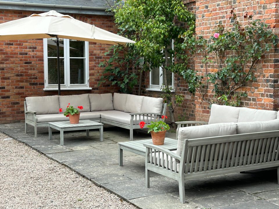 Large luxury holiday accommodation with gardens and social space for group bookings and family holidays | Monnington House and Cottages, Herefordshire